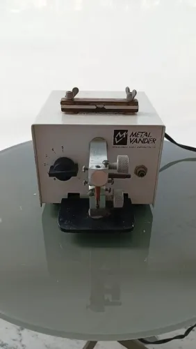 Máquina de solda ortodôntica