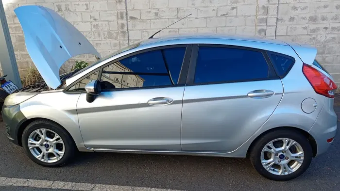 Ford Fiesta 1.6 16V Flex Aut. 5P 2015