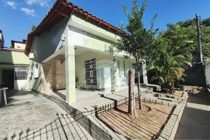 Vendo Casa - Mangueirinha -Rio Bonito RJ