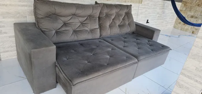 Sofá retrátil e reclinavel 2.50m cinza em bom estado
