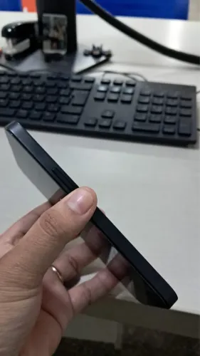 iPhone 16e 
