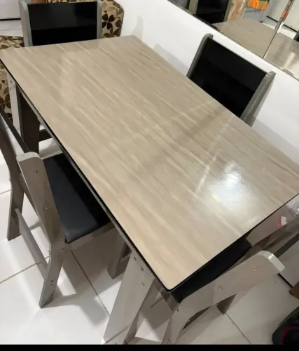 MESA DE JANTAR COMPLETA 4 CADEIRAS