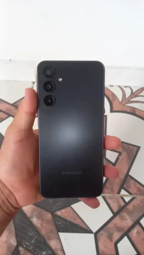 celular A16 tudo funcionando perfeitamente câmera ótima sem muita marca de uso 