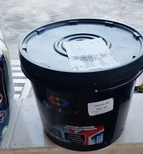 Tinta Acrilica Para Paredes e Muros Duravel anti mofo 18 KG