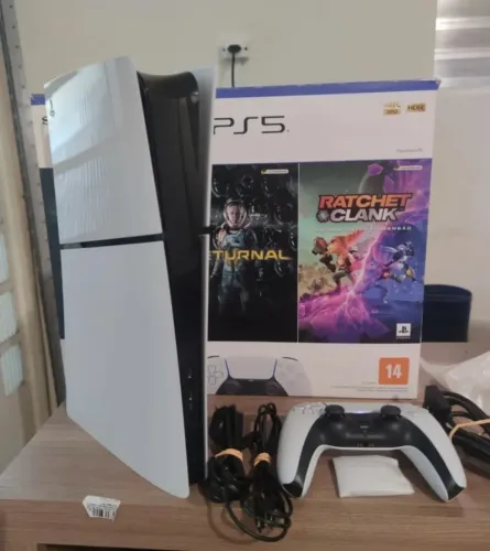 PS5 Digital 1TB Seminovo - Excelente Estado