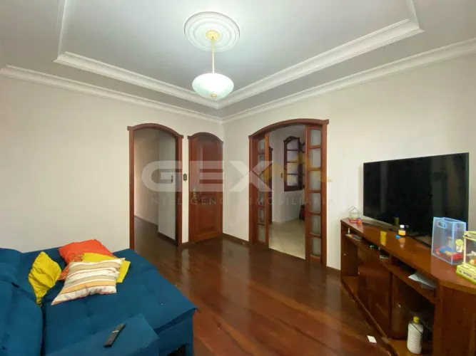 Apartamento à Venda com 03 Quartos no Centro de Divinópolis MG.