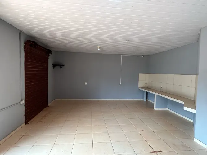 Aluga se ponto comercial + casa com 3 quartos
