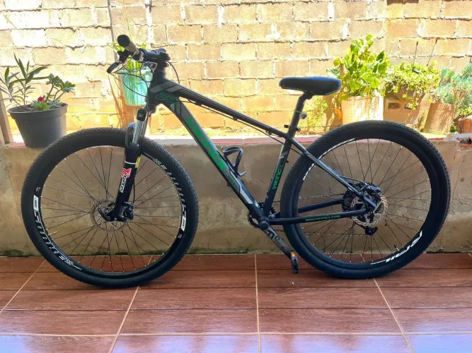 Vende-se bicicleta