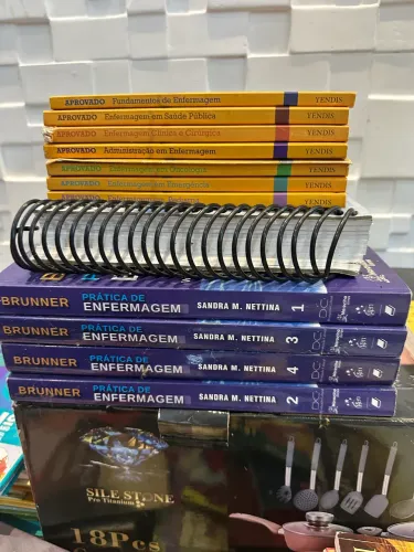 Coleção de livros para estudantes de enfermagem