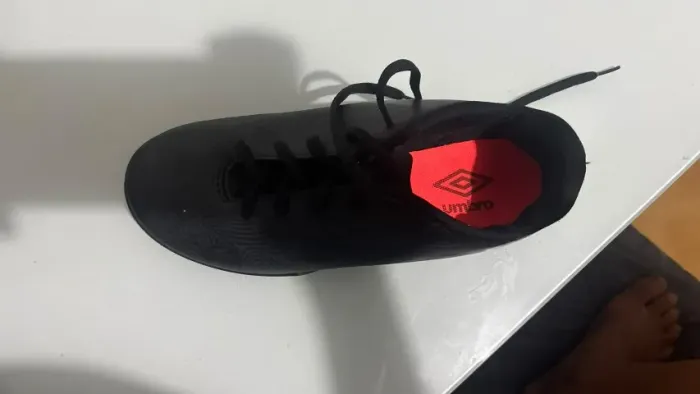 Chuteira Adidas e Umbro