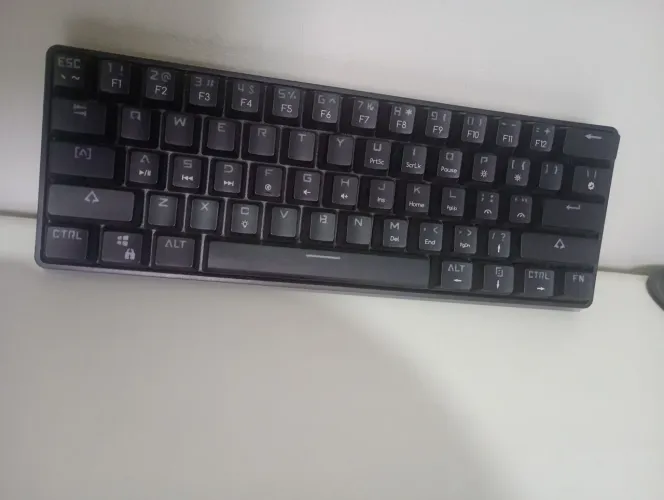 Teclado mecânico (preto)