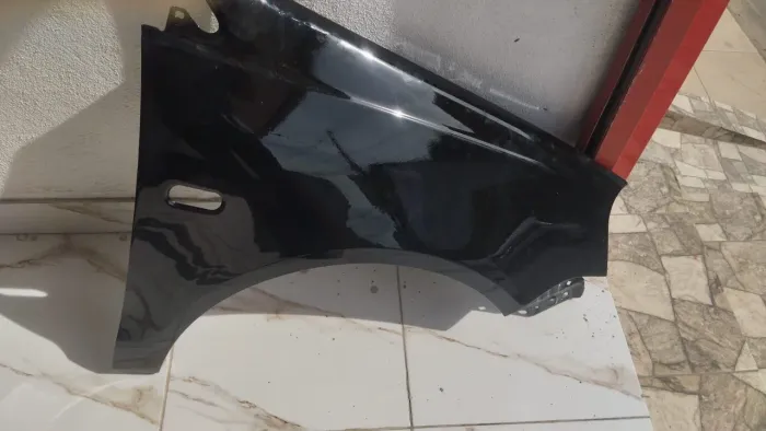 Vendo pára-lama de Polo Sedan