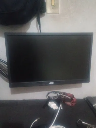 Monitor aoc 19"