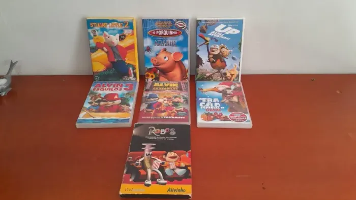 lote com 7 Dvds filmes infantis Disney e animação