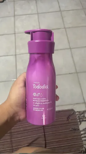 Creme natura Ameixa e flor de baunilha