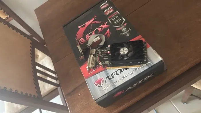 Placa de Vídeo AFOX Radeon R5 230 2GB
