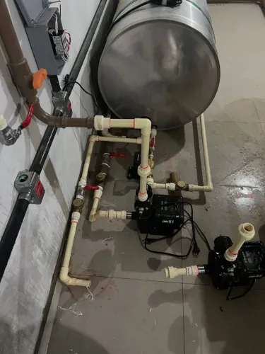    Encanador bombeiro hidráulico Caixa d'água bombas vazamento distribuição gato