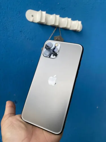 Iphone 11 pro impecável! 