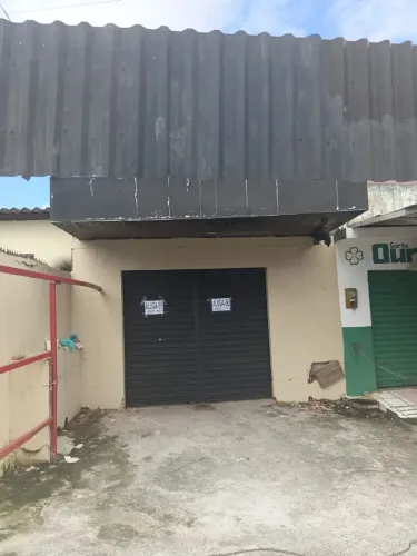 Aluga-se ponto na principal 