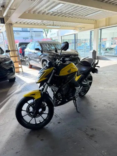 HONDA CB 300F