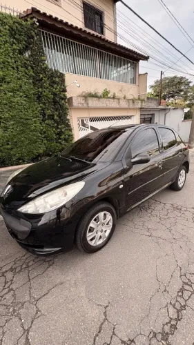 Peugeot 207 XR 1.4 Flex 8V 5P 2010