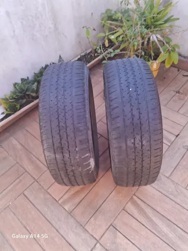 Pneu bridgestone 215/65/16
