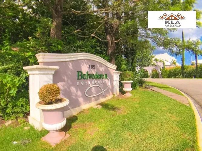 Casa Sobrado à venda com 3 quartos, sendo 3 suítes / Condomínio Belvedere II - Votorantim/