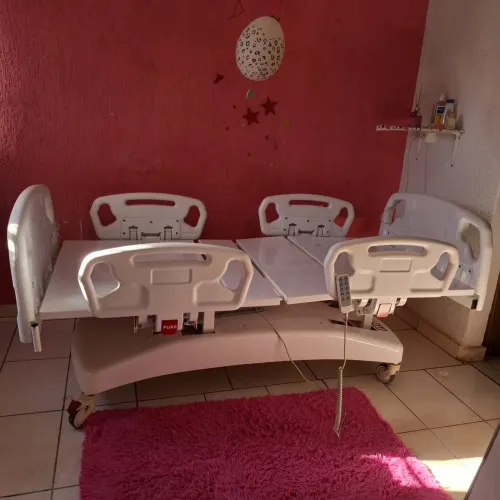 Cama Hospitalar Motorizada 8 Movimentos - Seminova / Santa Vitória MG
