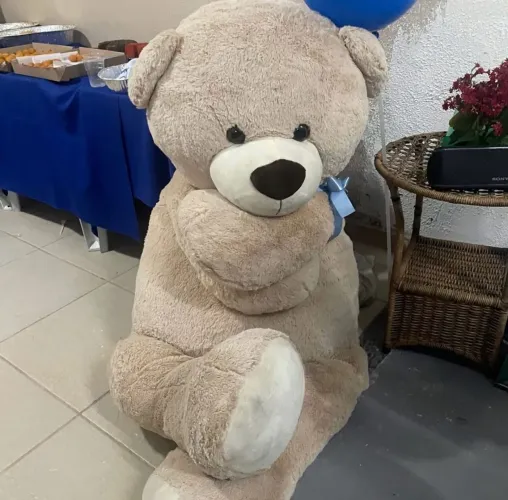 Urso gigante 1 metro e 80 cm