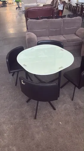 Mesa de jantar com 4 cadeiras pizza