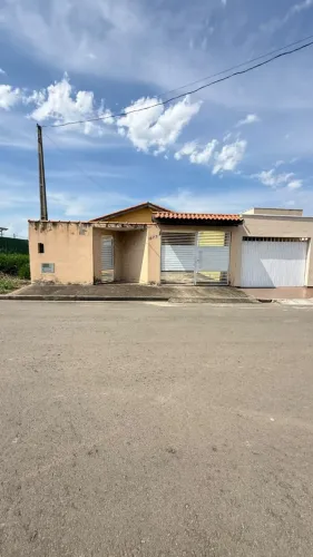 Vende-se casa em Porangaba SP Jardim Adonai