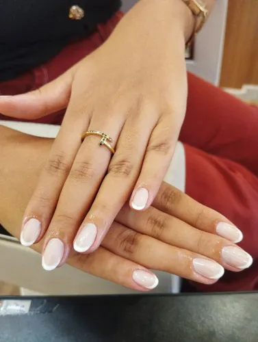 Unhas decoradas de total benefício pra sua beleza longa durabilidade e elegância 