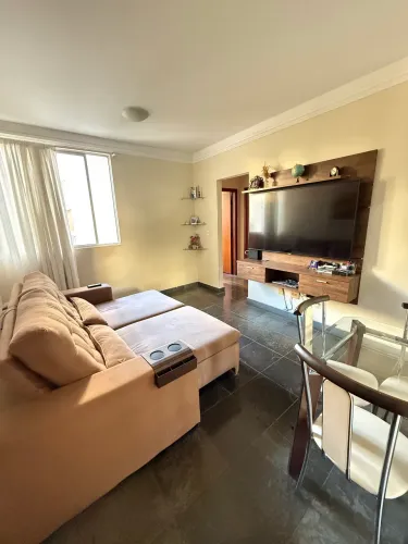 Apartamento no Heliópolis - 3 Quartos / 2 Banheiros / 1 Vaga