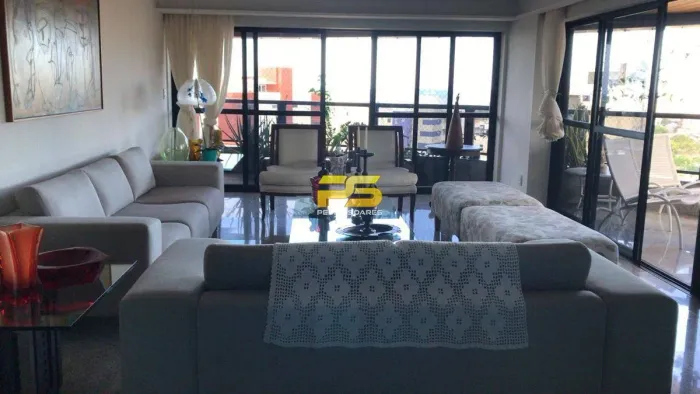 APARTAMENTO COM 386m² EM MANAÍRA