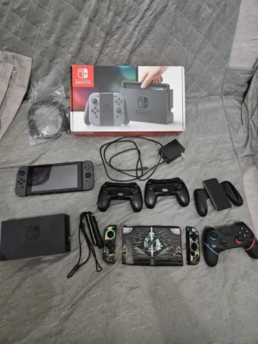 Nintendo switch desbloqueado com controle extra