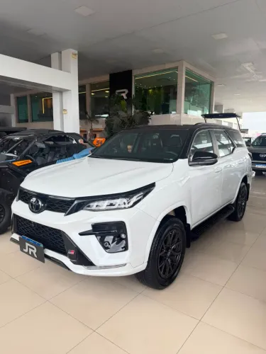 Toyota Hilux SW4 GRS 2.8 TB 4X4 Diesel Aut. 2024