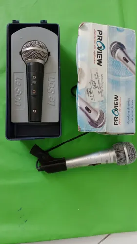 Microfone Le son dinamico MC200 e Microfone Proview,