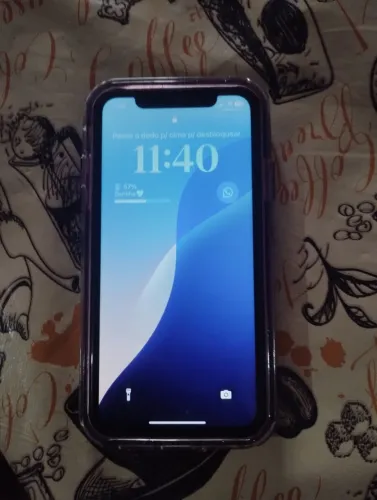 Vendo iPhone XR, 64g, 77% saúde da bateria, está em perfeito estado, Face ID ok
