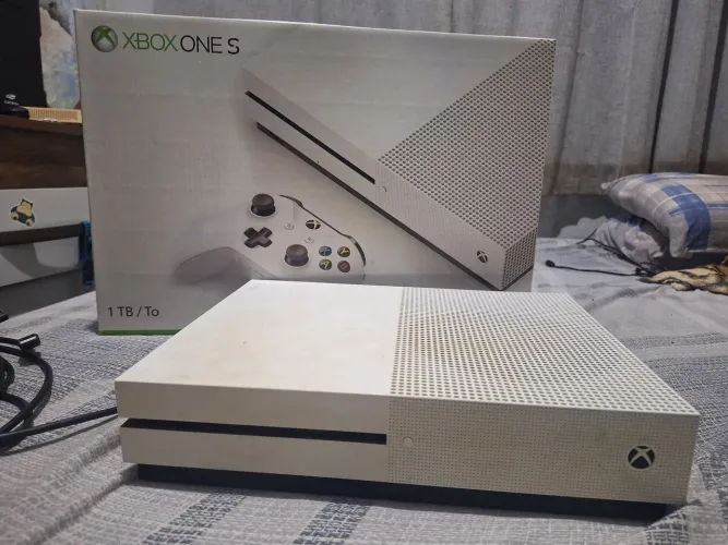 Xbox One S Standard Branco