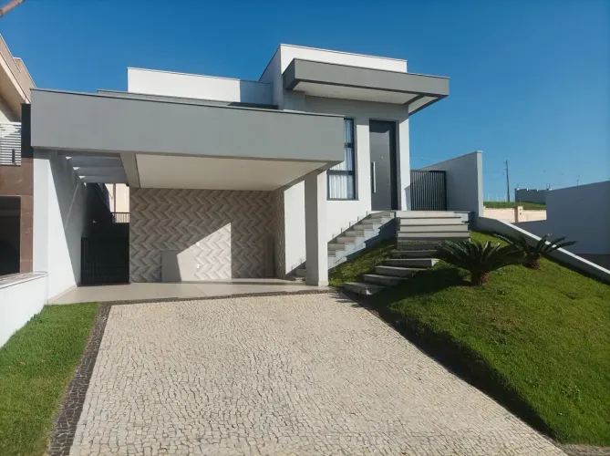 Casa para venda tem 170 metros quadrados com 3 quartos