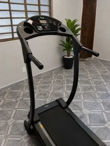 Esteira Elétrica Dream Fitness Edition 1.8 - Cor Preto