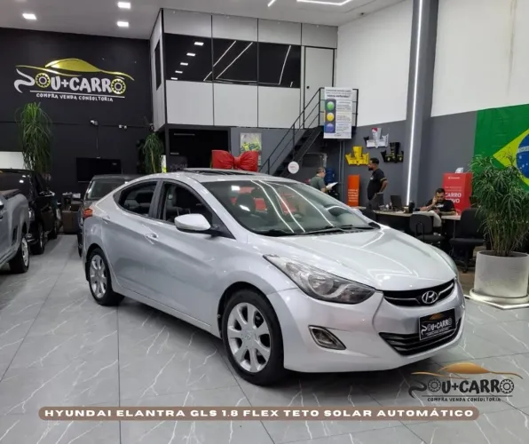 Hyundai Elantra GLS 1.8 16V Aut. 2012
