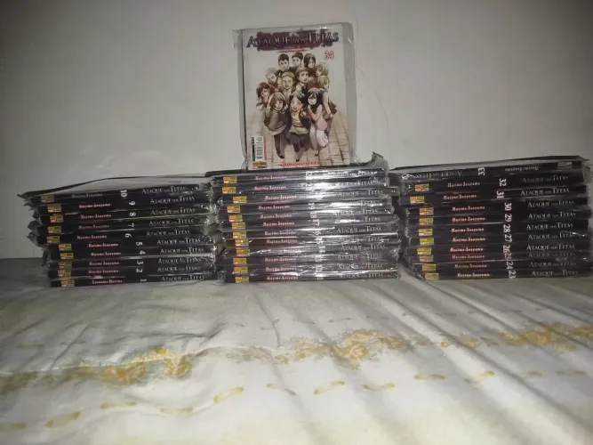 Mangá Attack on Titan Completo (preço pode ser combinado), favor ler a descrição!!