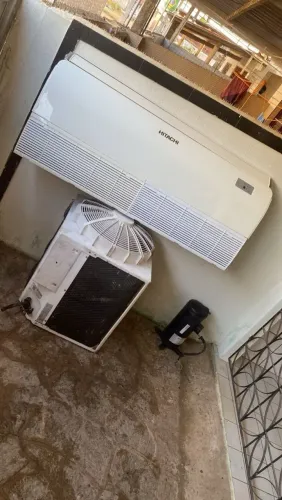 Ar condicionado Hitachi 58 mil BTUs gás 410 já higienizado