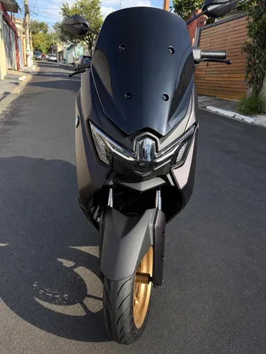 Yamaha NMAX ABS 2025 | 5.700 km | Impecável