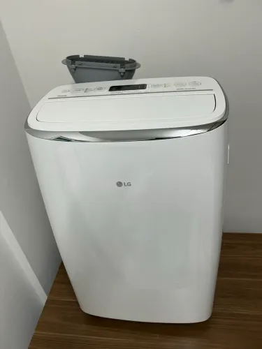 Ar-condicionado portátil LG Dual Inverter 14000 BTUs