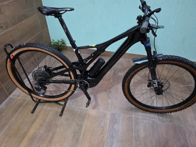 Bicicleta Specialized Levo SL Comp Carbon