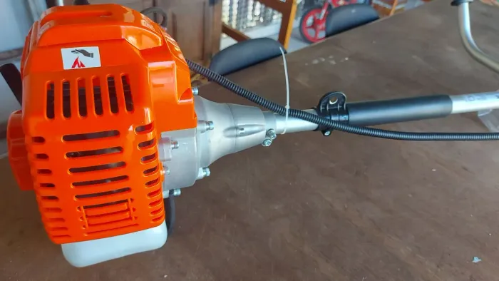 Rocadeira a gasolina 