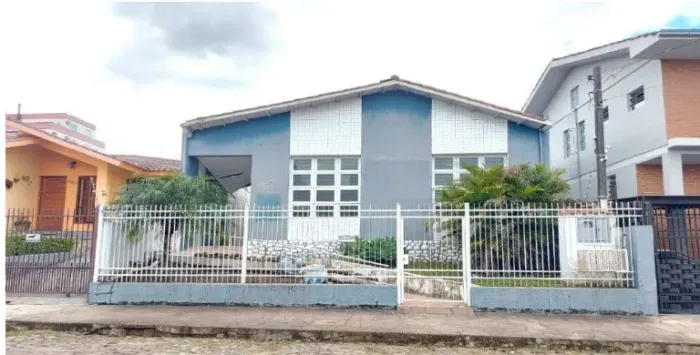 Ponto Comercial para Venda em Santa Maria, Menino Jesus, 1 dormitório, 3 banheiros