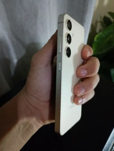 Celular Galaxy S24 256gb A PROVA D'ÁGUA (Muito Novo)